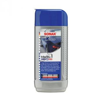 SONAX 201100 Полироль Xtreme NanoPro 1 для новых покрытий 250мл. SONAX 201 100 Полироль Xtreme NanoPro 1 для новых покрытий 250мл. Жидкообразный твердый воск, с абсолютно новой комбинацией активных веществ/на основе нано-технологии, подходит для всех новых или хорошо очищенных лакокрасочных покрытий. Максимально освежает краску и придает ослепительный блеск. Легко полируется - экономия времени 40%. Воск надежно консервирует краску, обеспечивая длительную защиту поверхности автомобиля. 
