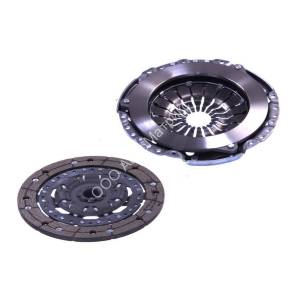 Valeo 826935 Комплект сцепления (корзина, диск) Комплект сцепления (корзина, диск) Valeo 826935, 220мм
FORD 1.6,1.4  2004=&gt;
VOLVO 1.6 2005=&gt;
FORD 1423902
FORD 1432454
FORD 1473808
VOLVO 31325444
622 2414 09
622241409
3000 951 024
3000951024