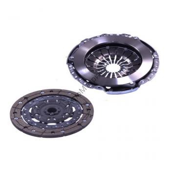 Valeo 826935 Комплект сцепления (корзина, диск) Комплект сцепления (корзина, диск) Valeo 826935, 220мм
FORD 1.6,1.4  2004=&gt;
VOLVO 1.6 2005=&gt;
FORD 1423902
FORD 1432454
FORD 1473808
VOLVO 31325444
622 2414 09
622241409
3000 951 024
3000951024